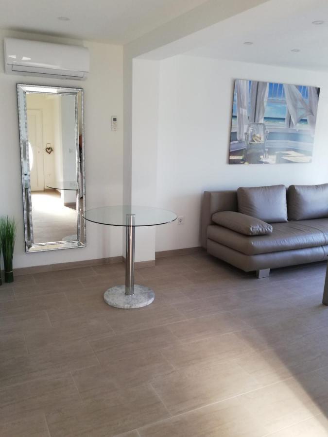 Apartmani Deluxe Jasenice  Εξωτερικό φωτογραφία