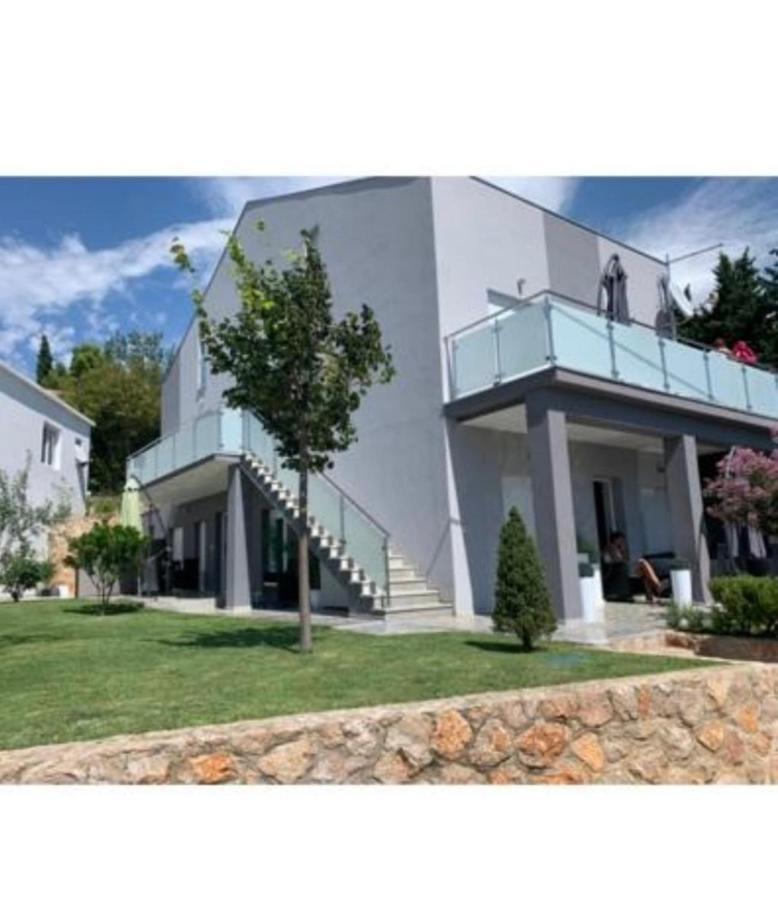 Apartmani Deluxe Jasenice  Εξωτερικό φωτογραφία