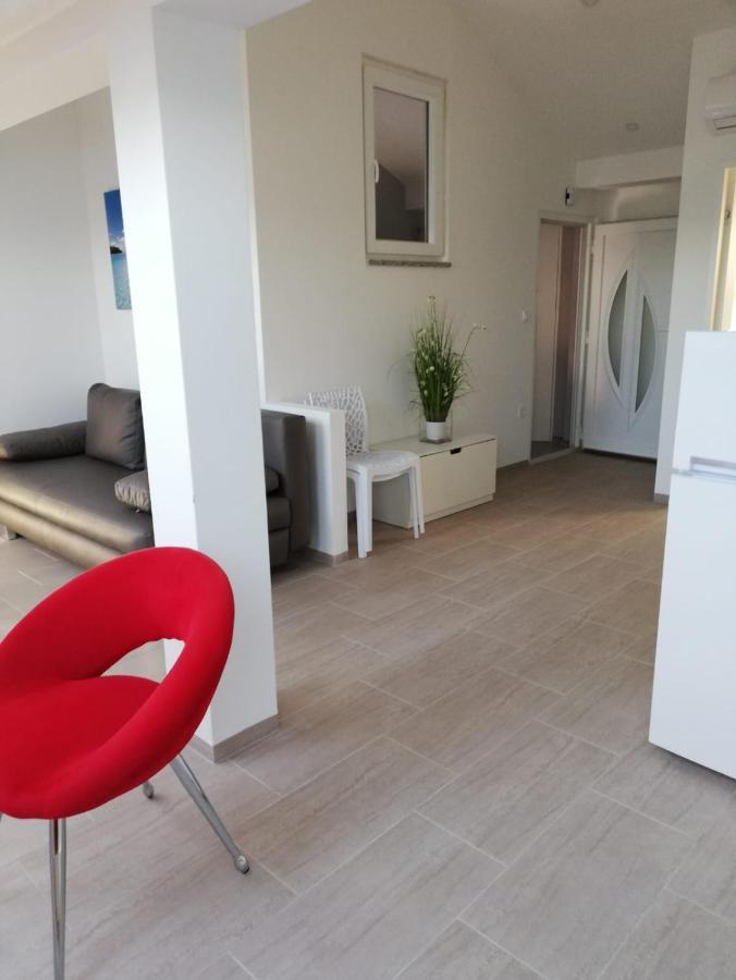 Apartmani Deluxe Jasenice  Εξωτερικό φωτογραφία